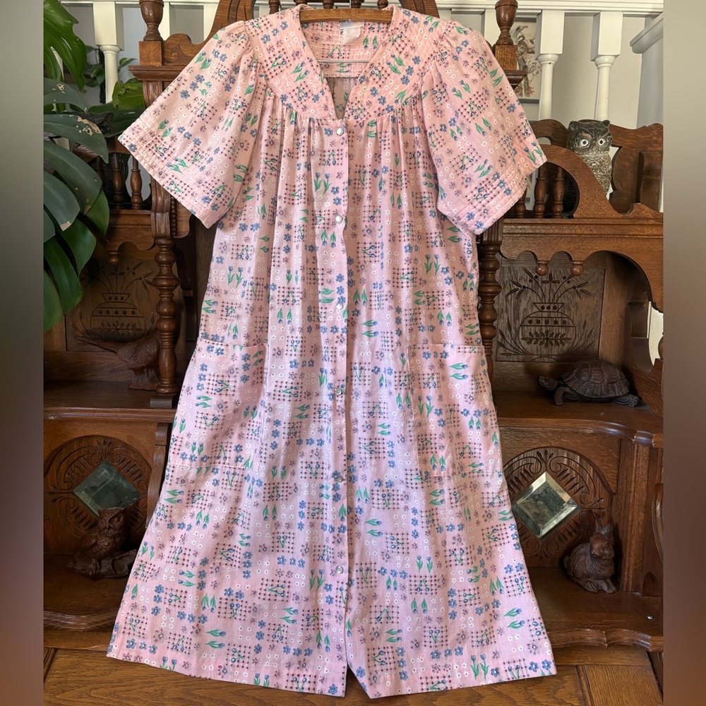 Vintage Dainty Pink Floral Mu’u Mu’u Nightgown Dress Size M/L